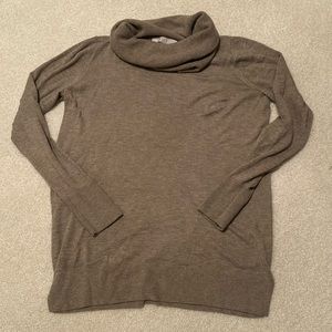 LOFT lightweight soft sweater, cream/tan color, size M.